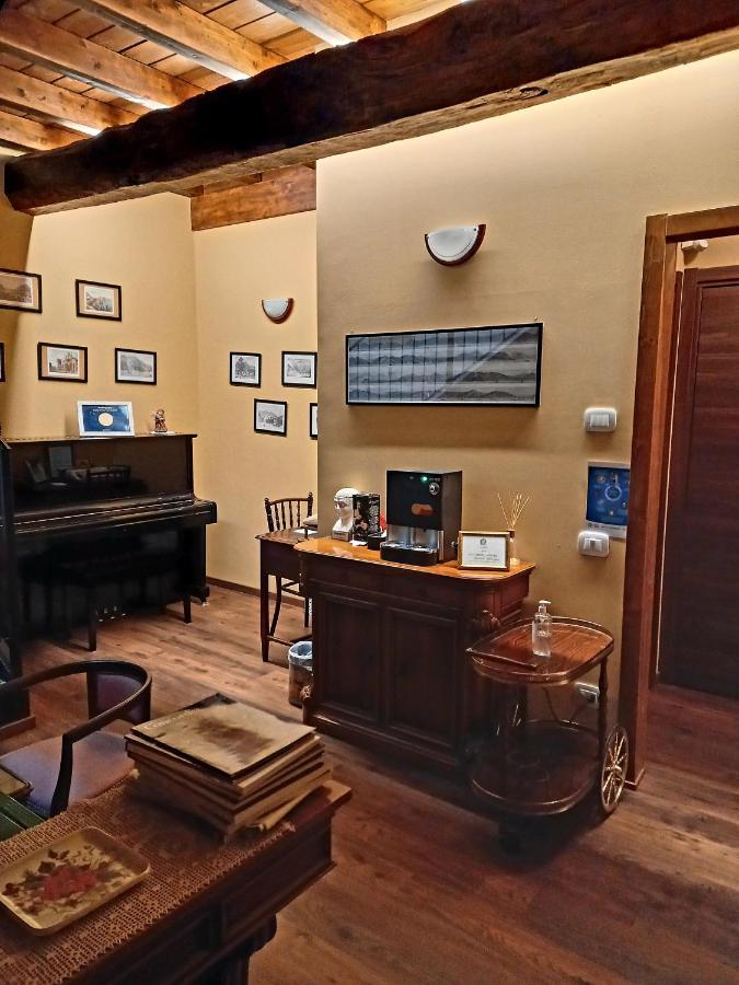Carlito'S Trattoria Con Alloggio Vertemate Eksteriør bilde